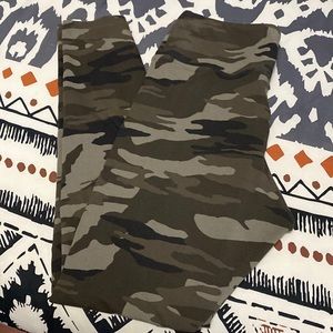 Express camo leggings